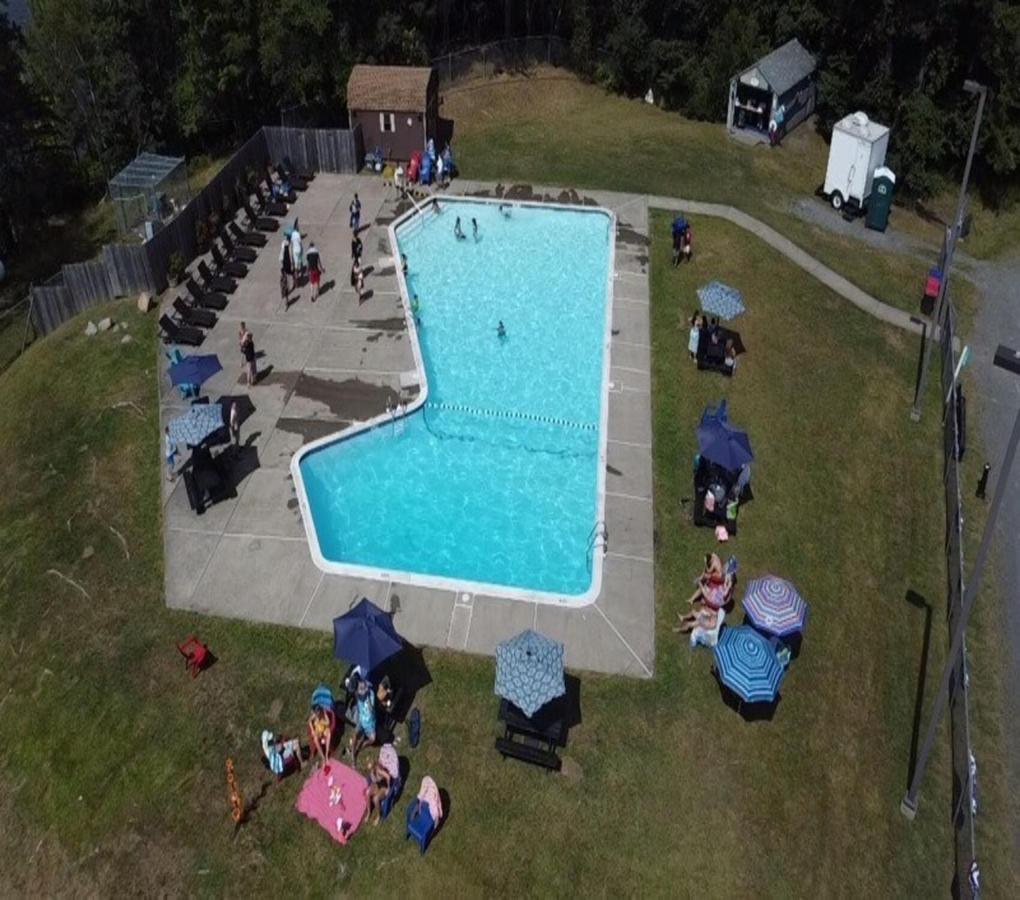 Fun Home 4 Endless Enjoyment With Game Room & Hot Tub Long Pond Exterior foto